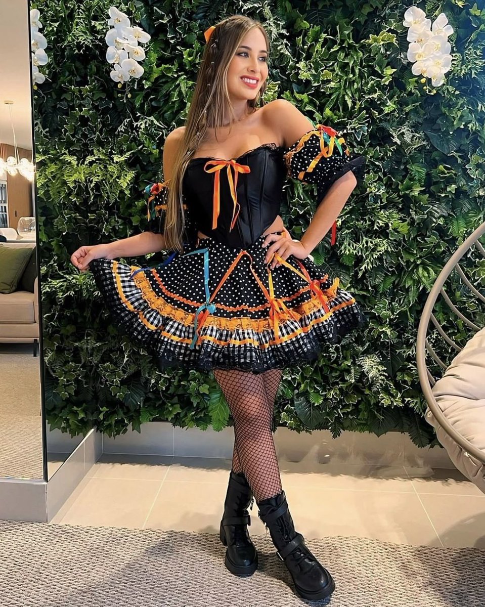 gambapromo's tweet photo. 🔥 Olha a cobra... É MENTIRAAAA! 📷📷#Dicas #Shopee 
A thread! Looks para São João https://t.co/vJ2PtgZavx