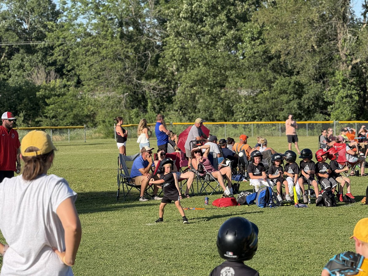 GarrettZoucha's tweet image. And the ball goes up and the bat comes around…