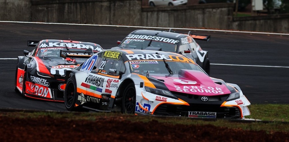 #V12
Toda la #Actualidad del #Automovilismo está acá, los domingos y lunes a las 21.
Hoy, #TC #TCP #MotoGP
#Pilotos #Escuderías #Circuitos #Posiciones 
Con la conducción de Fabio y <a href="/AbrilDiBlasi/">Abi</a> 

🔈 fmsos.com.ar/vivo
📻 fmsos.com.ar/app
✅ +54 9 11 2615-1051