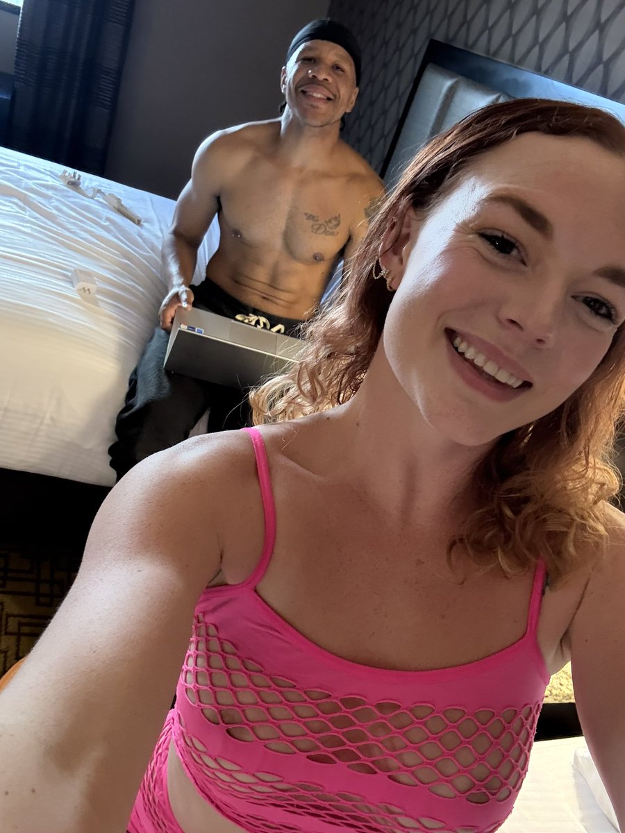 Come join us live right now 

Chaturbate.com/samreigns