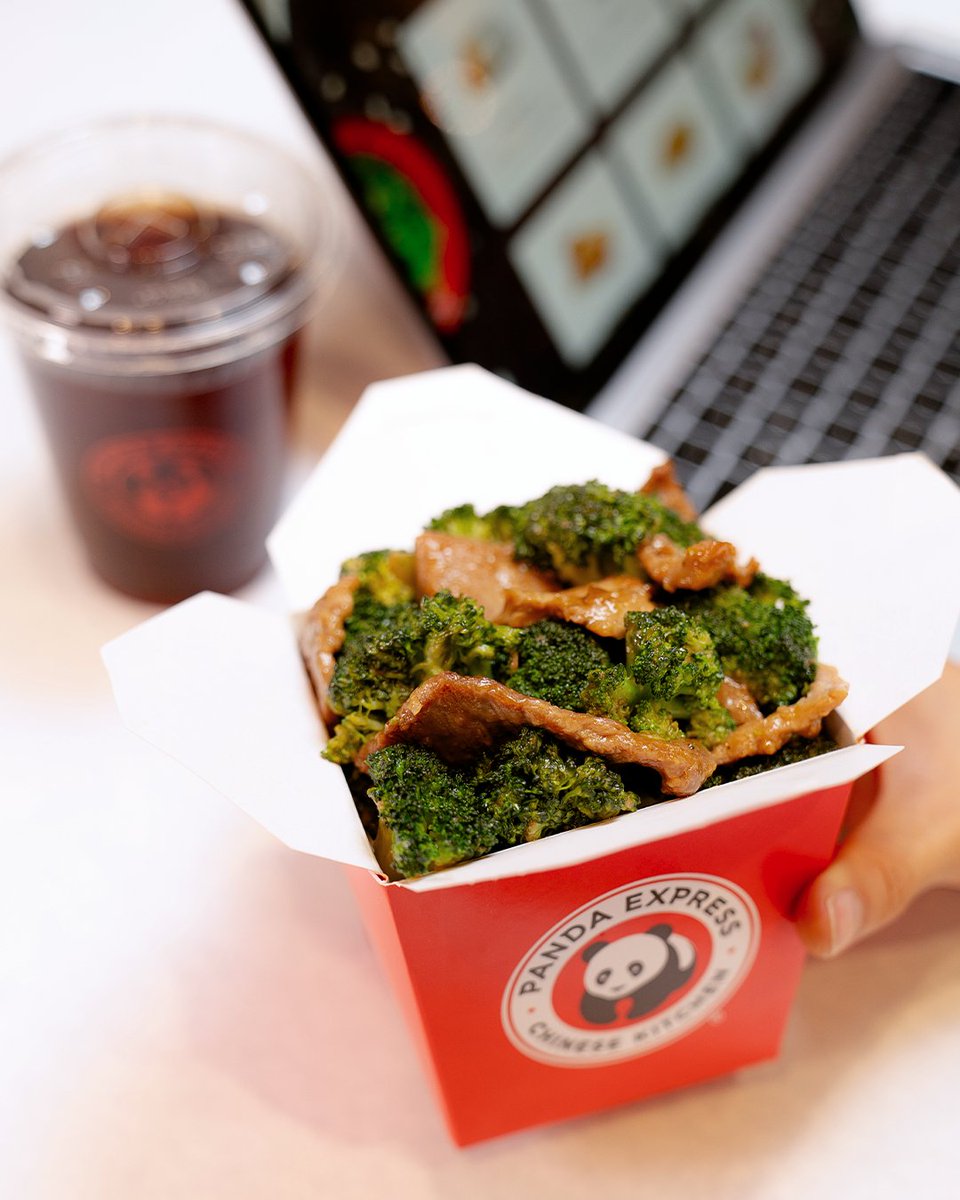 El plan perfecto para tus tardes de home office. 👩🏻‍💻✨
Pide hoy tu Broccoli Beef y no te quedes con el antojo desde nuestra Panda App. 💛🥢🍲
Descárgala aquí: bit.ly/43Q90Ps 📲