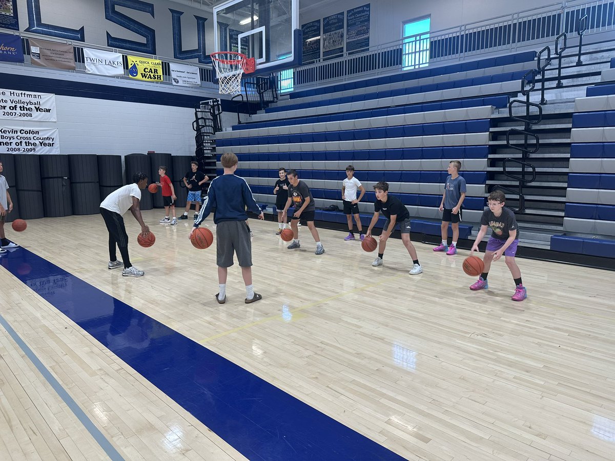 LSW Basketball tweet media