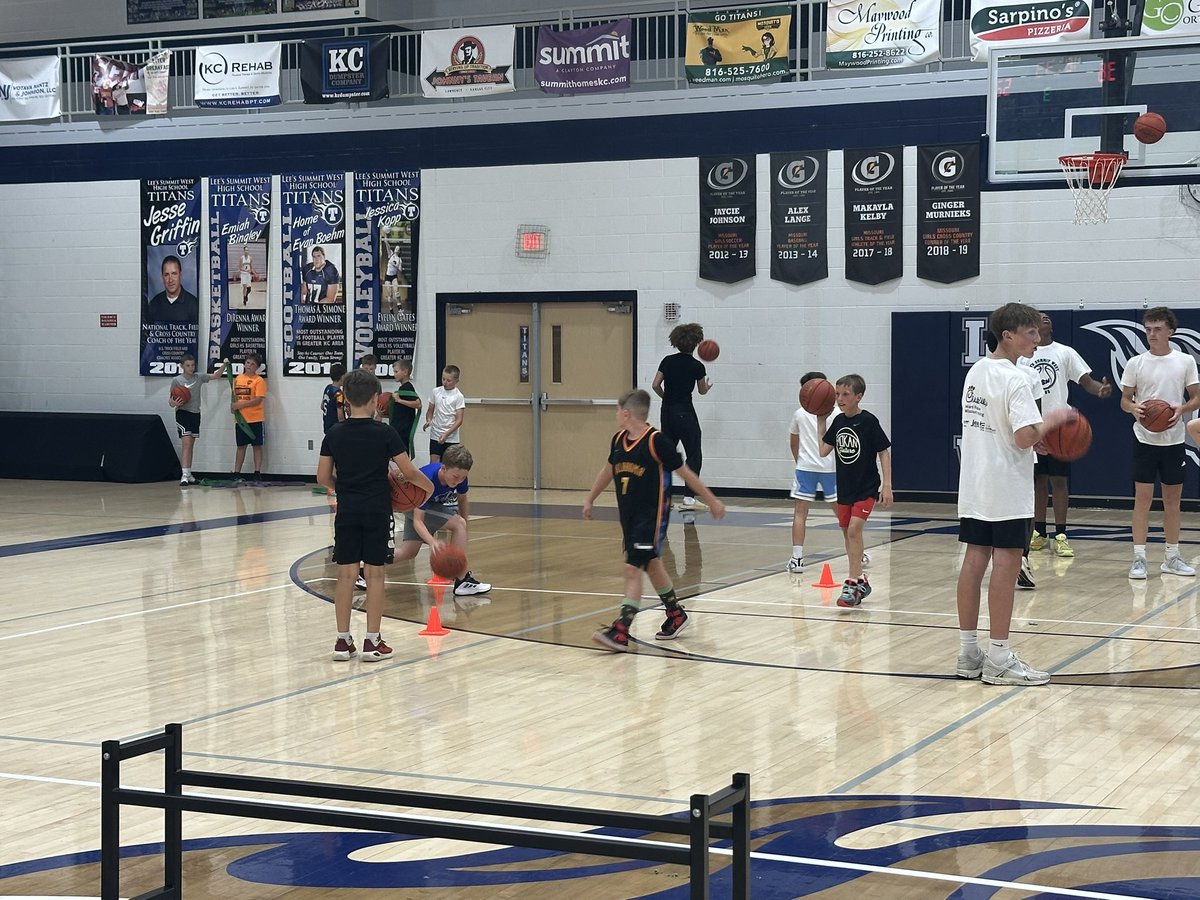 LSW Basketball tweet media