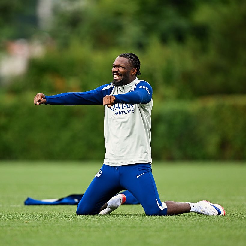 Medio River (@medioriver) on Twitter photo 🚨 Marcus Thuram y Denzel Dumfries volvieron a los entrenamientos del Inter. Todo parece indicar que podrán estar disponibles contra River.
👉 Se habían perdido los dos primeros partidos.
ℹ️ <a href="/Inter_Xtra/">Inter Xtra</a>. 🚨 Marcus Thuram y Denzel Dumfries volvieron a los entrenamientos del Inter. Todo parece indicar que podrán estar disponibles contra River.
👉 Se habían perdido los dos primeros partidos.
ℹ️ <a href="/Inter_Xtra/">Inter Xtra</a>.