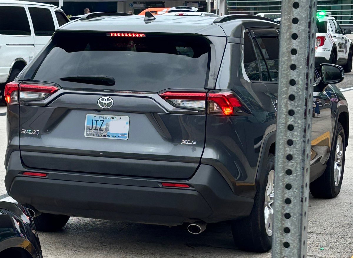 On the way to some conference stuff in my old home base- NY

where they blacklist certain license plate letter combos

and we don’t get to see senior citizens driving around with this on their car

I love 🇵🇷