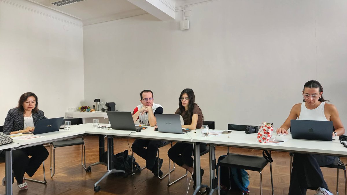 CETEM_CT's tweet image. 📍 Segunda reunión presencial del proyecto #ACTIVATOR en Torres Novas 🇵🇹

Se han compartido avances sobre:
🔬 Talleres de ciencia ciudadana
📚 Material formativo
💻 Plataforma e-learning en desarrollo
¡Activando la participación ciudadana en Europa!