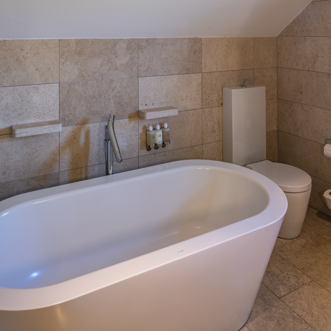 Step into the charm of Room 123. Tucked away in the original part of the hotel, this spacious hideaway features a stunning freestanding bath, perfect for a post-adventure soak.

Book Here - twryfelinhotel.com

#twryfelinhotel #celticcollection #stdavids #pembrokeshire #hotel