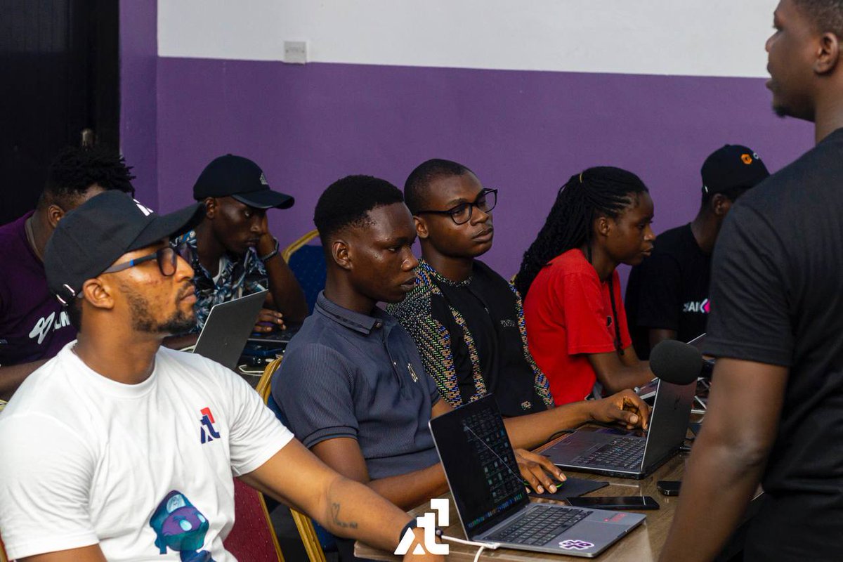 FTLDOfficial_'s tweet photo. The future of smart contract development is here 💯🔥

We made sure of it.

Through our intensive training for over 200 students in the past months, we made sure of it!

We've not just been teaching, we've been training and moulding and soon, that chapter will be closed.

For today, feed your eyes with these moments from one of our classes.

Shout-out to @LiskAfrica for being a great part of the journey and to the students for their tenacity through it all🙌🔥
PS: Give them a shout out when you see this.

GM, Community ☺️