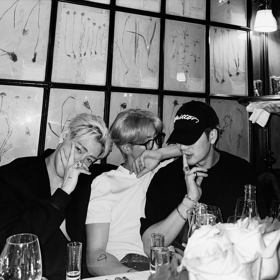 higot7th's tweet photo. ATK at Paris 🐊🐍🐢

#marktuan #BamBam #Jackson #got7 https://t.co/UFUOkCUXgW