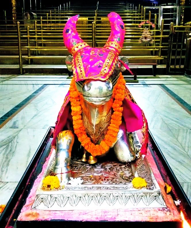 🙏🌹 *जय श्री महाकाल*🌹🙏
*श्री महाकालेश्वर ज्योतिर्लिंग जी का भस्म श्रंगार आरती दर्शन*
*23 जून 2025 (सोमवार)*