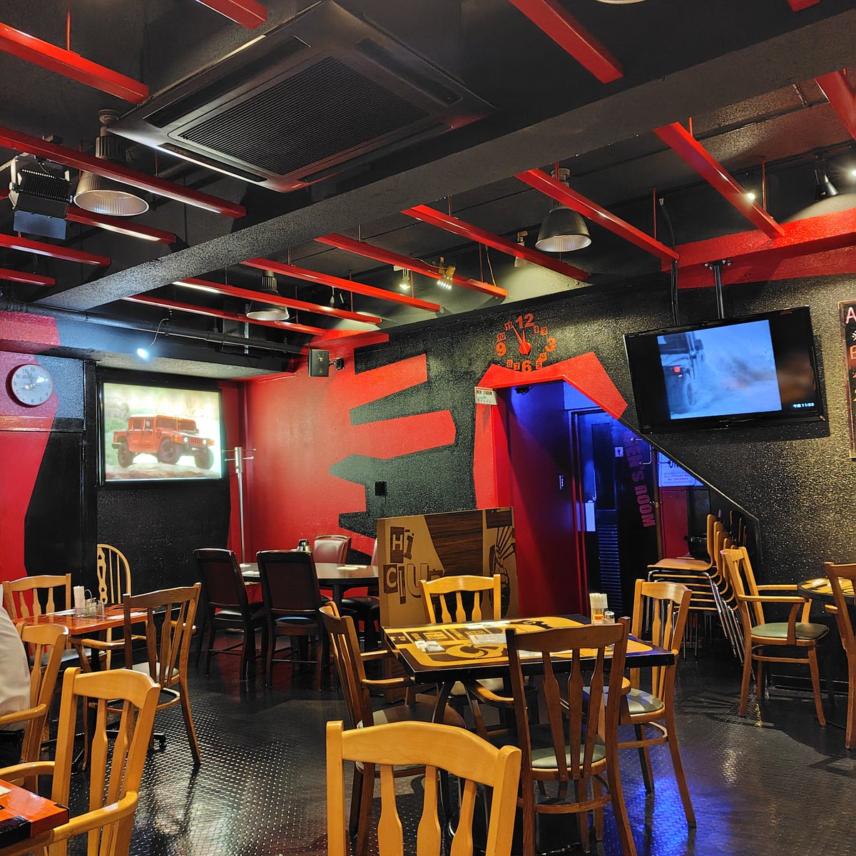 kanikaman55's tweet image. お昼は会社員時代にたまに行ってた #HUMMERCAFE でランチ。山盛りのサラダで腹パンなので、ほぼゼロカロリーです（笑）

x.com/i/grok/share/n…