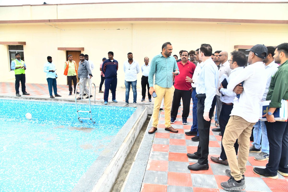 CommissionrGHMC's tweet image. Inspected Katedan Sports Complex today along with AC (Sports), CE (Maintenance), ZC @ZC_Charminar, and other senior officials to review ongoing works and enhancements to the sports infrastructure and timely completion.
#Hyderabad #SportsDevelopment #Ghmc #Telangana…