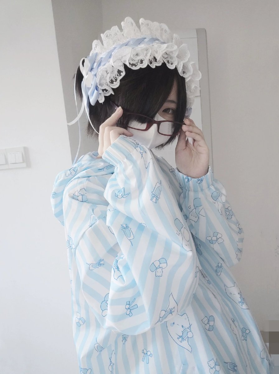 honeywardrobe07's tweet image. &amp;lt;New In&amp;gt; 

This Tenshi Kaiwai-style UV jacket prints ghost &amp;amp; syringe motifs over candy-blue stripes—it's a spooky-cute statement made just for pastel angel girls! 👻💉🍬

Purchase at: honeywardrobe.com/collections/20…

#TenshiKaiwai  #BlueJacket #UVProtectionJacket #天使界隈 #水色界隈