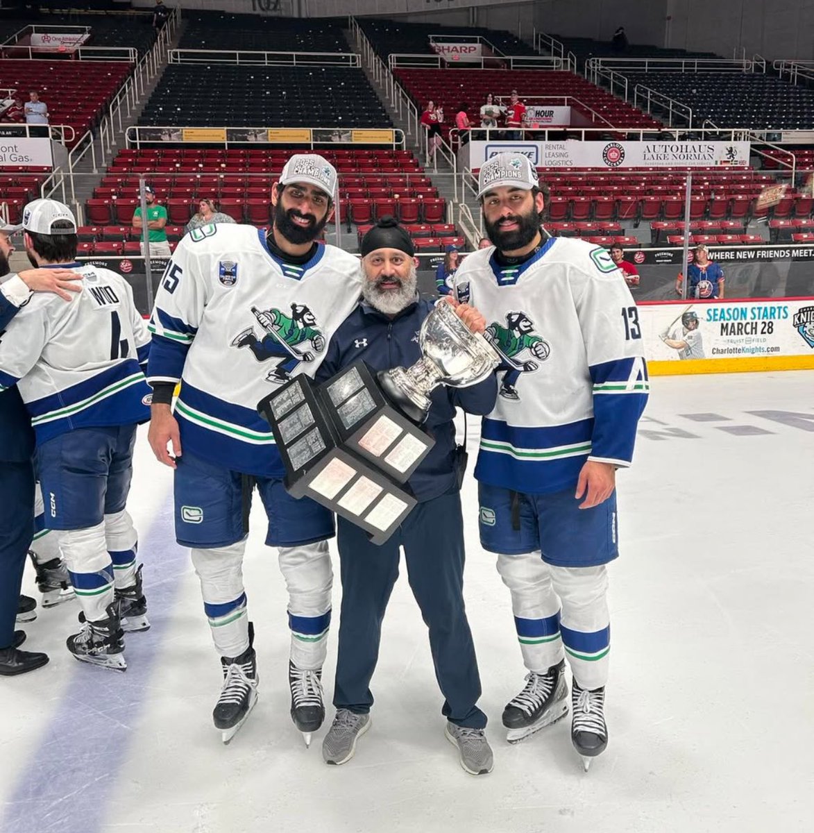 CHICO! 🏆 

Congratulations to Cougars former Equipment Manager <a href="/chicodhanjal/">ramandeep</a> on winning the Calder Cup with the <a href="/abbycanucks/">Abbotsford Canucks</a>!

Great job, Chico!