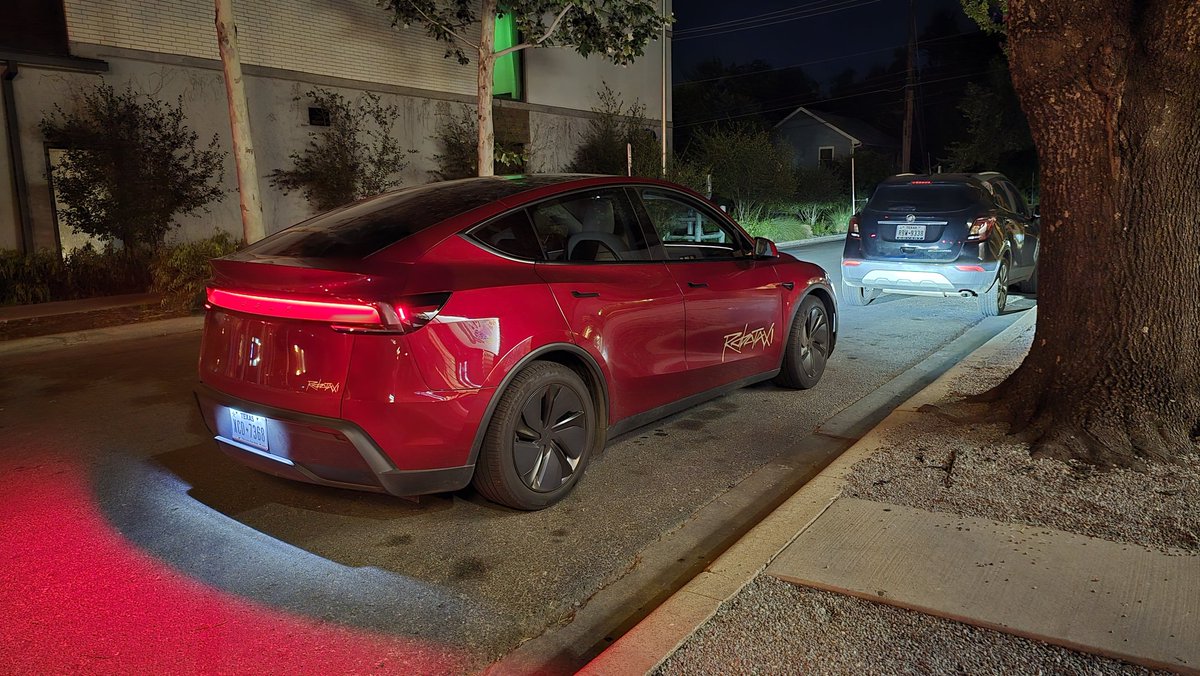 DirtyTesLa's tweet image. I've taken 31 Tesla Robotaxi rides so far.