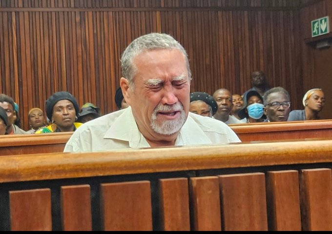 The pain of dating one woman and later finding out that she’s the woman of the people, for the people and by the people.