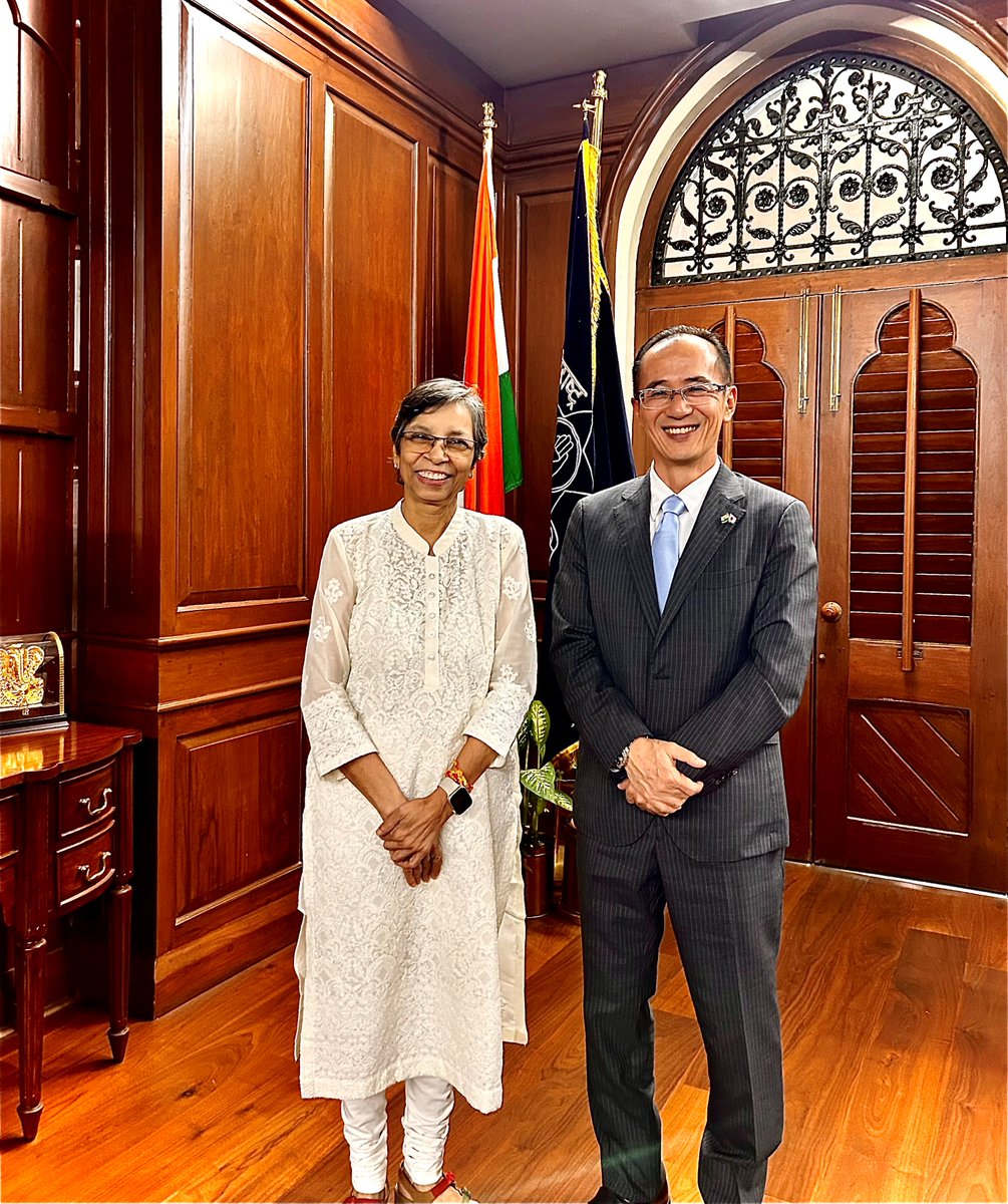 On June 23, Consul General Yagi paid a courtesy call on Ms. Rashmi Shukla, Director General of Police, Maharashtra (MH) and exchanged views on the security situation in MH. #Japan #Maharashtra
