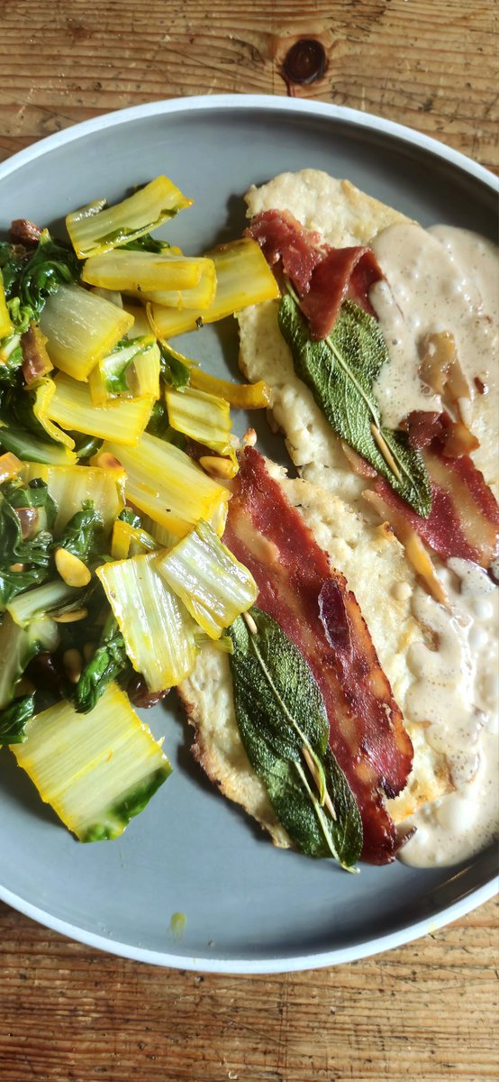 psypunk66's tweet photo. Gestern gab es veganes Saltimbocca mit andalusischem Mangoldgemüse und Marsalasauce zum #Abendessen. Sehr lecker!
#BillieGreen #LikeMeat https://t.co/qzNpaYGm7I