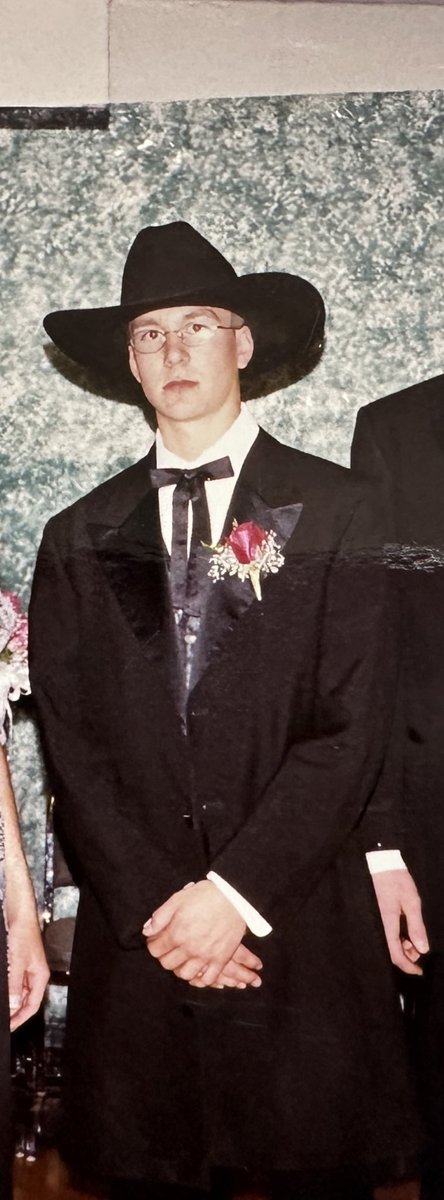 FRMG1RL's tweet photo. Don’t worry partner, I won’t give your new decade away…Maybe this decade will bring the cowboy back out and buy some cows! 🐮🤠 Happy birthday brother bear!!! @AustinSundeen https://t.co/Btl8ctpyL0