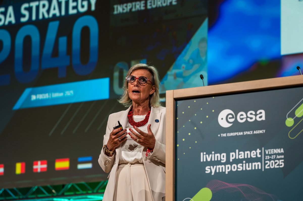 SimonettaCheli's tweet image. Yesterday marked the start of the Living Planet Symposium 2025 (#LPS25) in Vienna — and I couldn’t be more proud to welcome the global Earth Observation community at such a decisive moment in our planet&apos;s climate history: esa.int/Applications/O…