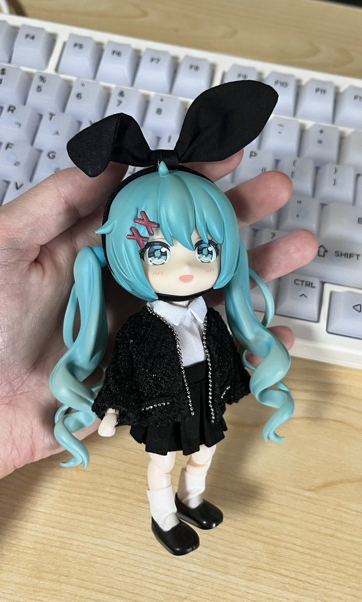 스몰픽 tweet media