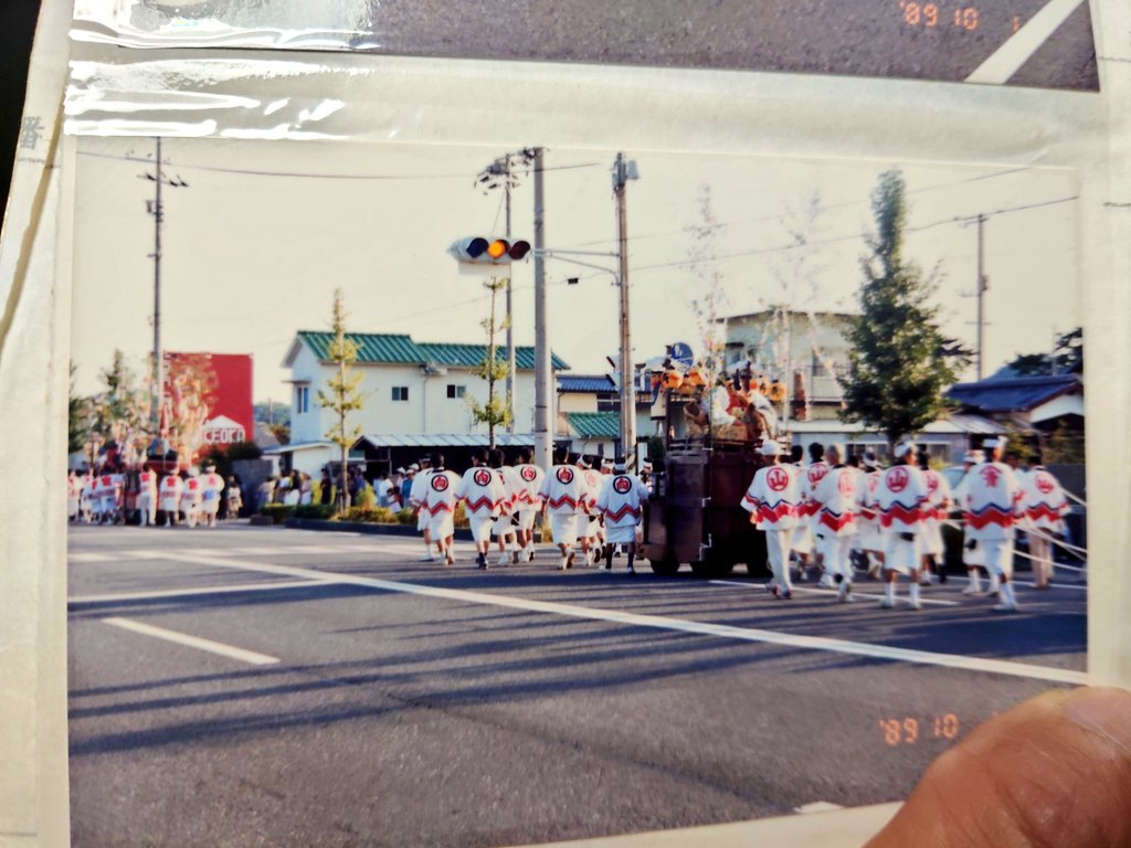 実家で昔の写真みつけました
←今　35年前→