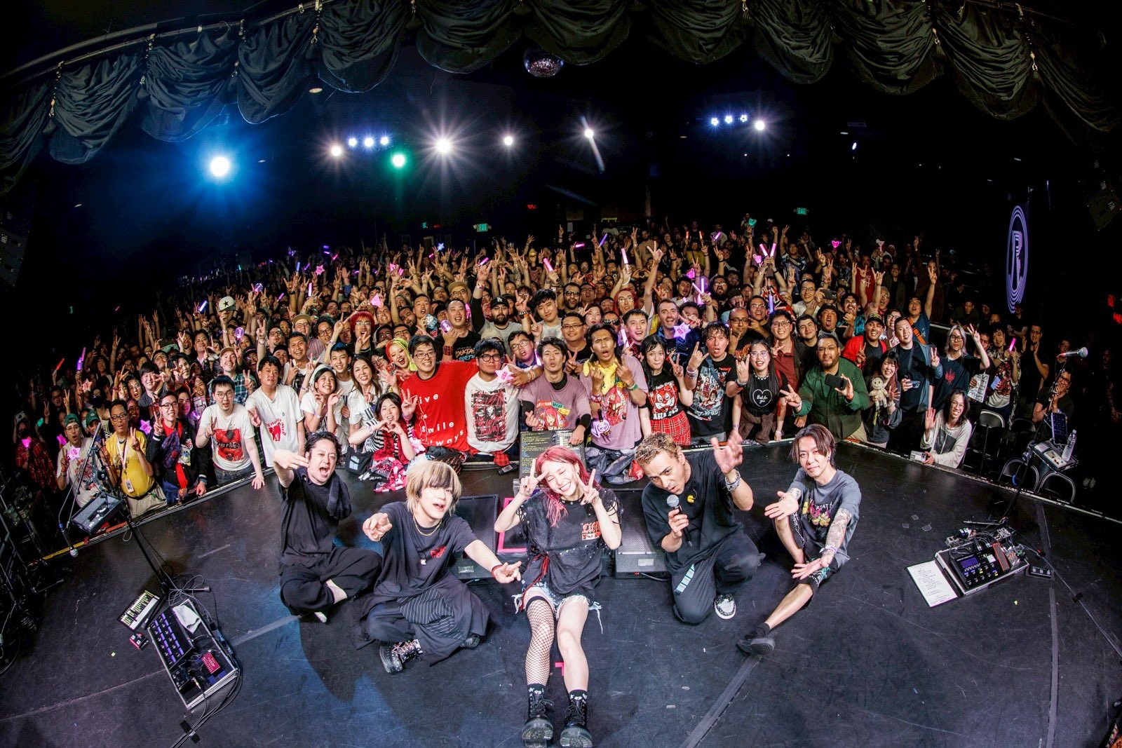 GuL6o4Ca8AA0Gbw?format=jpg&name=large