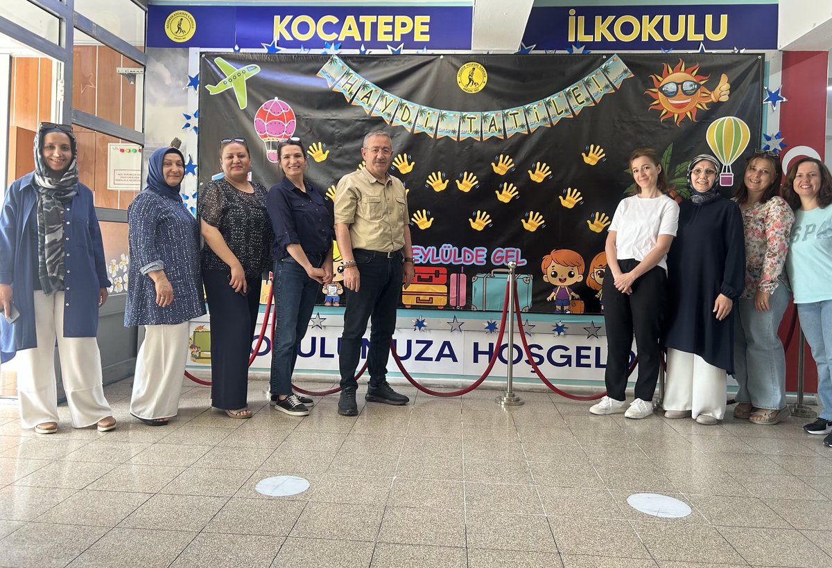 ilkokulkocatepe's tweet photo. Öğlenci öğretmenlerimizin haydi #tatile hatırası 💐🤗💙 https://t.co/NgHdO14UGI