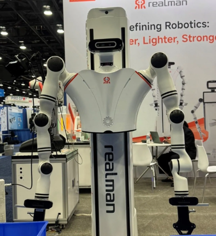 51WORLD_TECH's tweet image. RealMan Robotics debuts AI-powered tools at Automate 2025, including dual-arm robots, modular cells, and a smart massage robot. 

Pushing into smart manufacturing and healthcare with global ambitions.

 #AI #Robotics #Automate2025