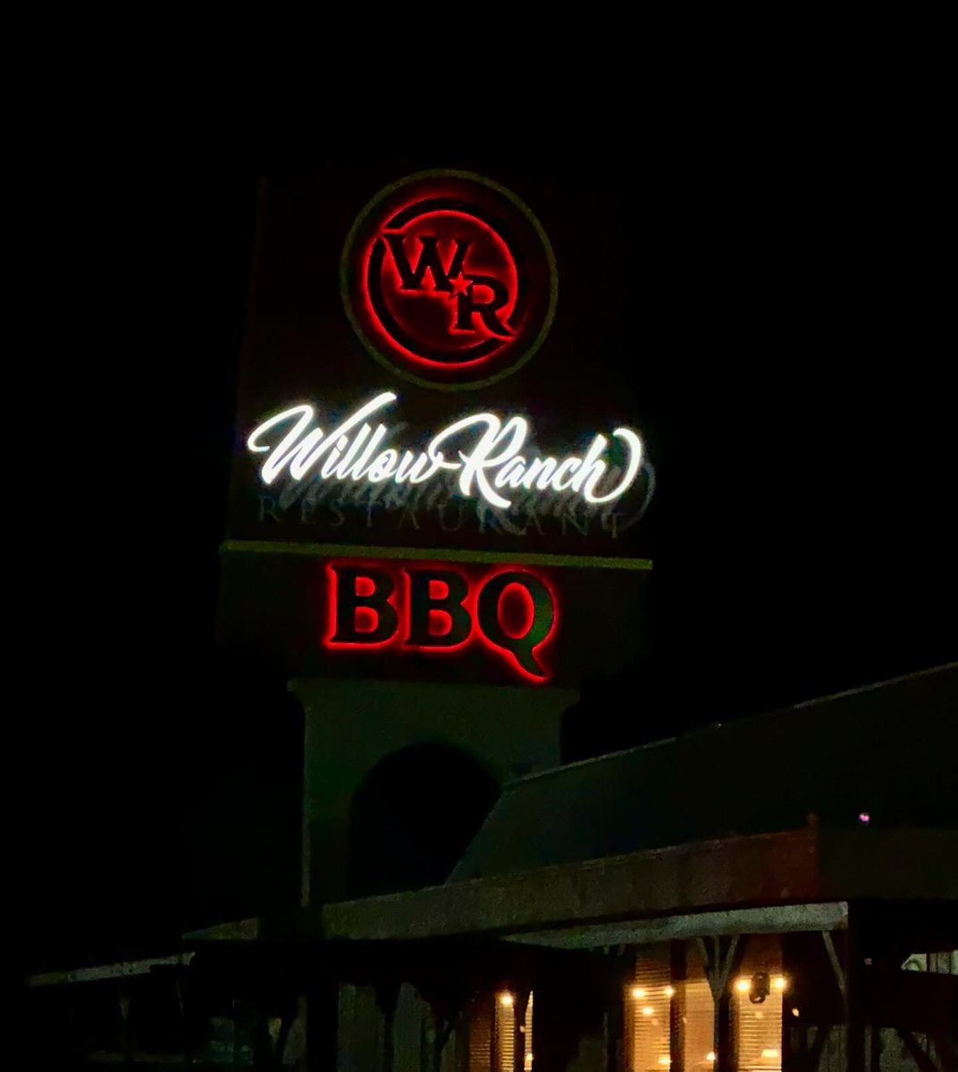 After spending the weekend with the parental units, I wanted a Tri-Tip Sandwich on the way home.

I ordered a Tri-Tip Sandwich from Willow Ranch in Buttonwillow, but I’m not sure if I got the right sandwich or not.

It was OK.

#inthe661