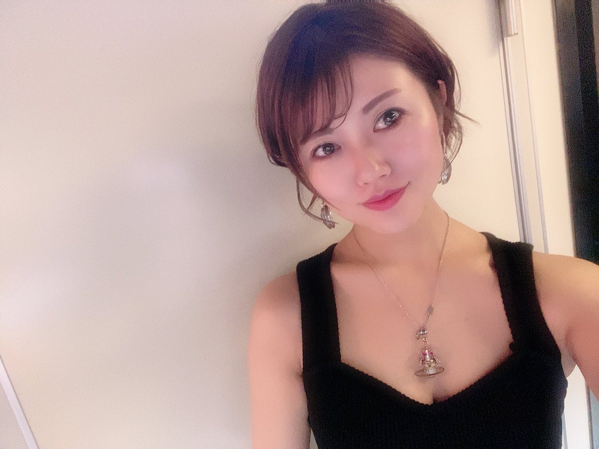 昨日は1日ゆっくりできた💕

今日は次の作品、WaVe'sさんのビジュアル撮影行ってきます✨