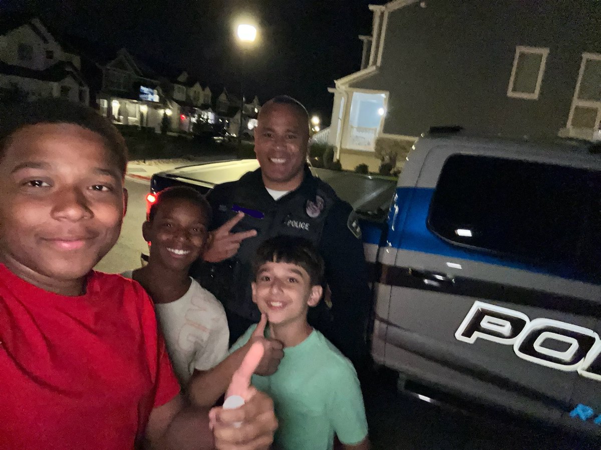 It’s been a hectic week at work and tonight, all of it was forgotten when I made some new friends. They caught the bus to In-N-Out to eat and found out the bus doesn’t run this late. I had them notify their parents and gave them a ride home. Great kids too and funny 🙏🏼#GodIsGood