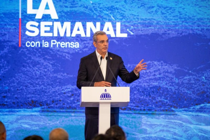 elnuevodiariord's tweet photo. El presidente descartó este lunes que el conflicto que involucra a Israel, Irán y Estados Unidos  produzca un problema de abastecimiento de combustible en el país, de continuar recrudeciéndose los ataques, alegando que el petróleo que proviene de esa zona, no entra a la nación dominicana.

Visita nuestro canal de YouTube: 
🤳 https://t.co/Ceslk7bwoF

#ElNuevoDiarioRD