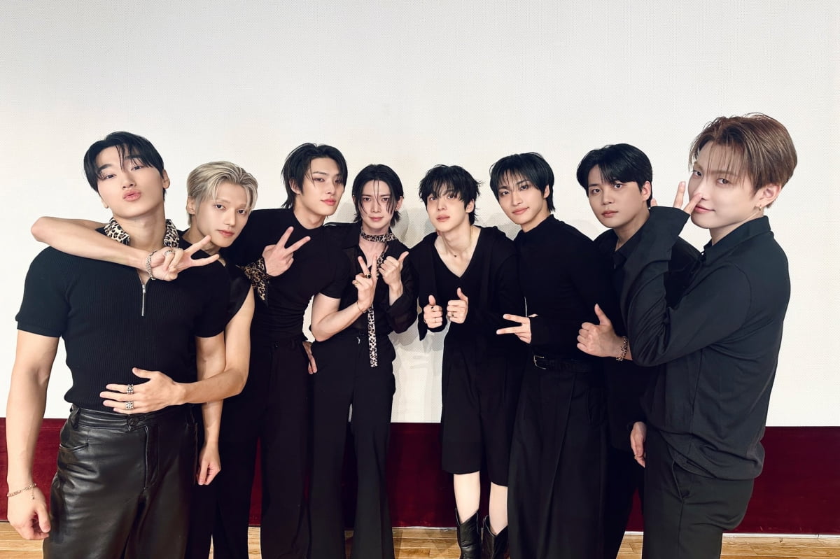 tenasia_'s tweet image. [공식] 에이티즈, 빌보드 핫100에 드디어…&quot;K팝 보이그룹 사상 3번째&quot;

tenasia.co.kr/article/202506…

#에이티즈(@ATEEZofficial)
#LemonDrop