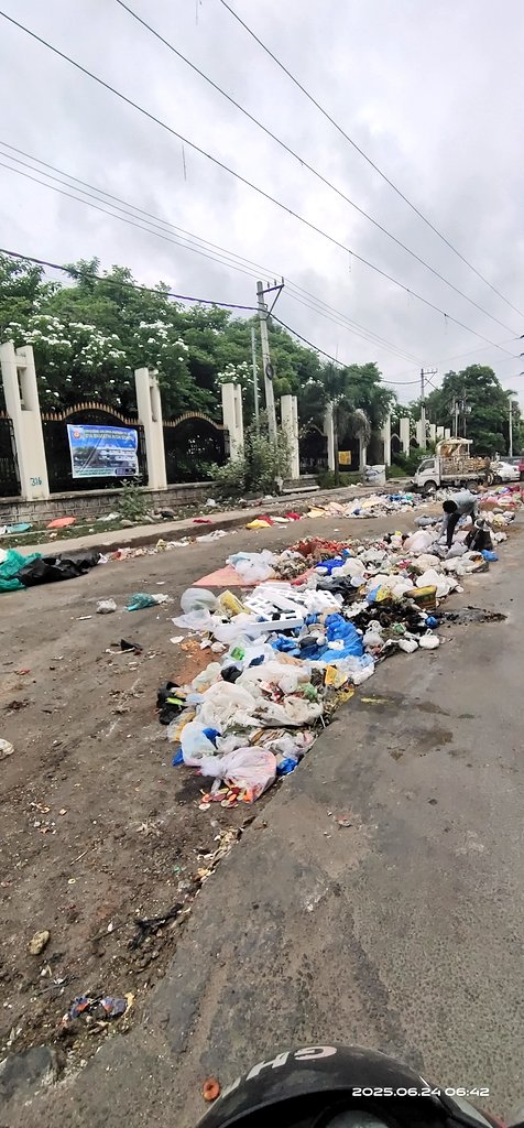 Good Morning <a href="/CommissionrGHMC/">Commissioner GHMC</a> Sir,
Please kindly wakeup the friendly agency of <a href="/GHMCOnline/">GHMC</a>  #RAMKY to clear the garbage point KishenBagh park.