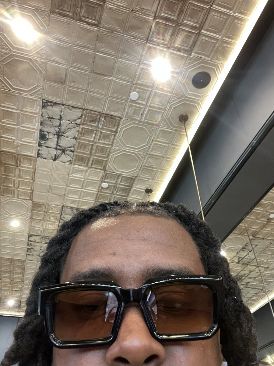 Tyuawn's tweet photo. I’m so damn smooth I snipe shit , I ain’t never speaking onna bidness 😎🤙🏾 #WHAMTOUR https://t.co/EaUYtpP1Cq