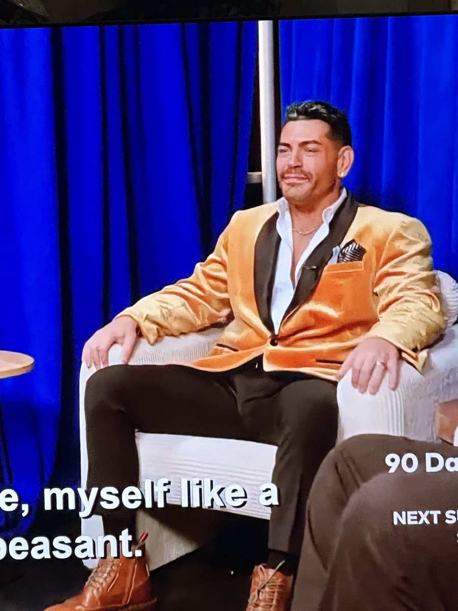 MMegan79's tweet image. What in the heck is up with Sarpers bulge….. socks or saline solution?!? #90DayFianceTellAll #90DayFiance