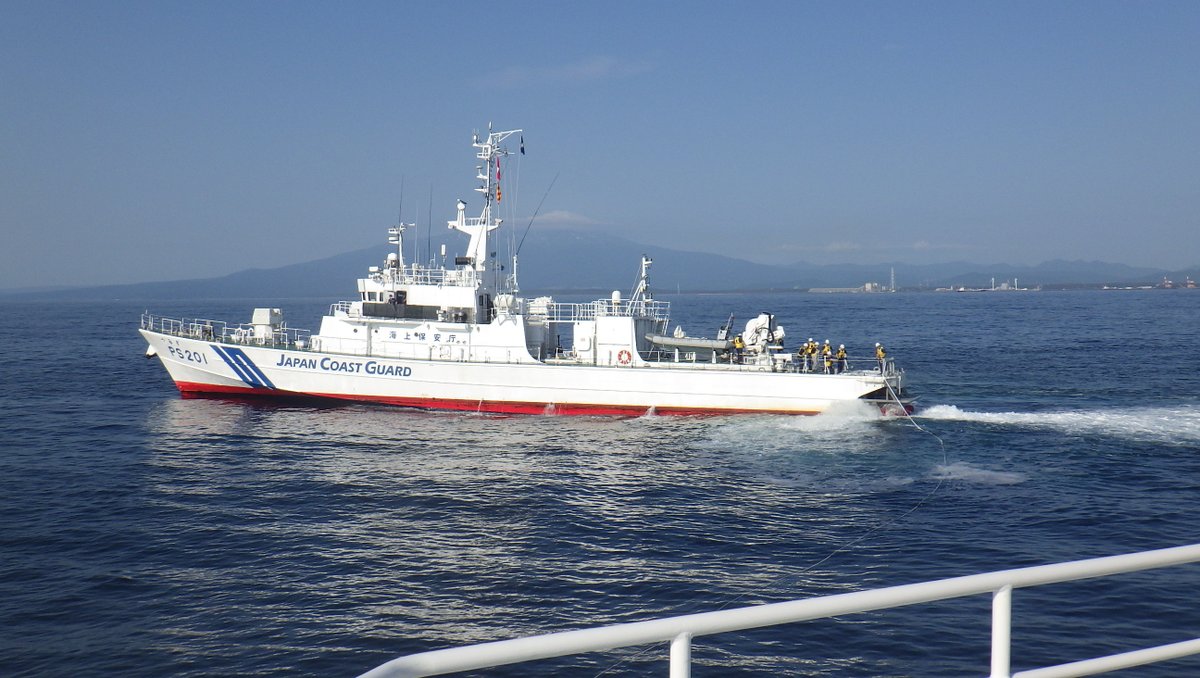 酒田海上保安部 は、酒田市と離島の飛島を結ぶ定期船「とびしま」が