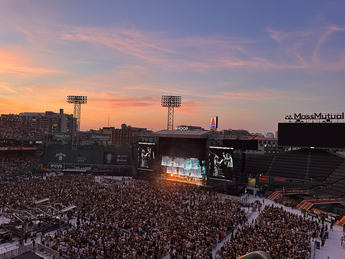 natokast's tweet image. Boston rules!!!