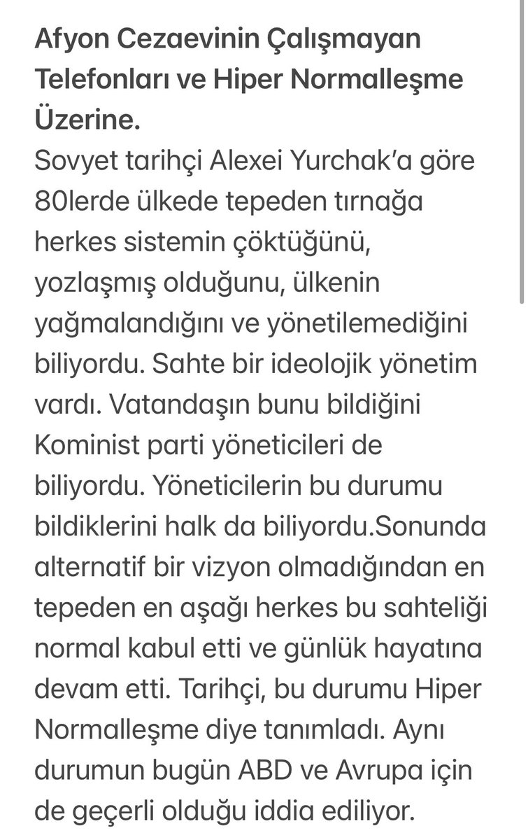 barisatayman's tweet photo. İstanbul’dan Afyon’a ablam İpek Elif Atayman’ı görmeye giden oğlu @eefecakir ı ve babam Nusret Atayman’ı cezaevinin çalışmayan görüşme sistemi süprizi bekliyordu. Aklıma “Hiper Normalleşme” terimi geldi. https://t.co/1iuJWJdR5k