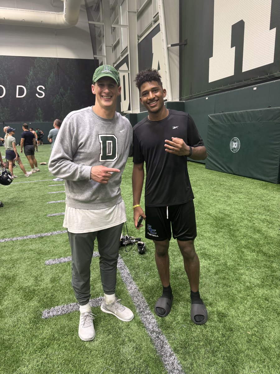 ZeekSeraphin's tweet image. Had a great time at @DartmouthFTBL today. Thank you coach @coachmcthompson for working with me and teaching me how to improve my game. Looking forward to learning more about Dartmouth Football! @Coach_Gonzo1357 @CoachTinsley_SC @Coach_Sime81 @DillonF_SC @EraPrep @najitobias…
