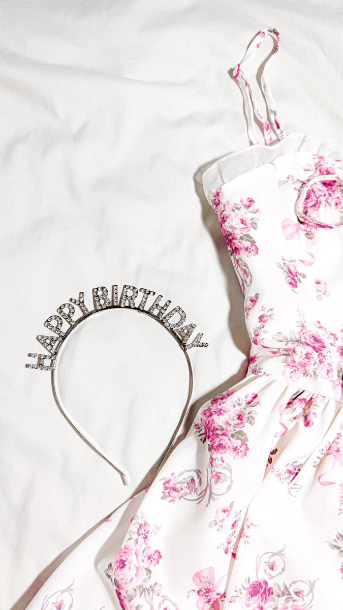 Exvilll's tweet photo. June is different🎂🩷 https://t.co/LFkkCdEuPo
