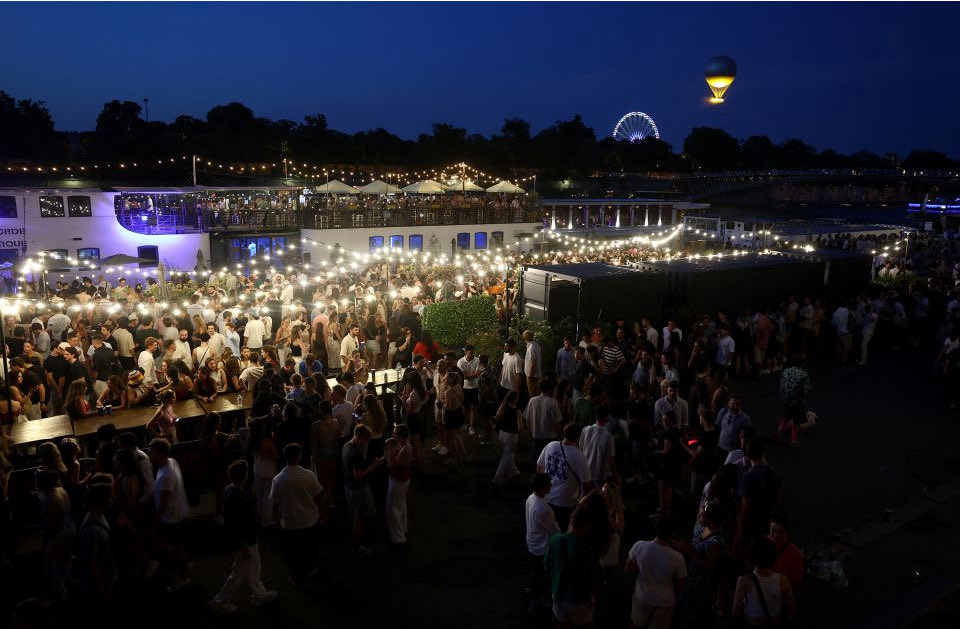 Stockwell_Day's tweet photo. 145 syringe attacks, many at this music festival in Paris. Even CNN is not afraid to report, but your tax funded CBC ignores it. Why? What are they afraid of? Many arrests have been made, but Media will not release any identity of any of the stabbers. Why are we afraid to speak. https://t.co/Jv5gHnJoVp