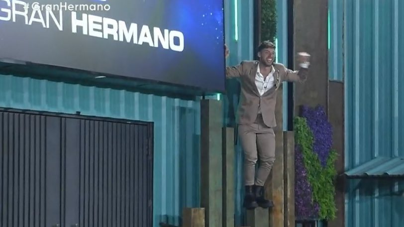 Tiene que ser Campeón como sea!!

TATO AL 9009
VOTO TATO AL 7020

#GranHermano