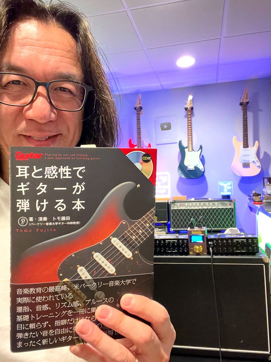 TomoJustFunky's tweet image. My book from @RittorMusicNews is just reprinted 20th time since 2010! I can’t thank enough to all my fans out there! Thank you so much! Currently I am working on English version of this book! I am so thrilled! Thank you! 

#tomofujita #rittormusic #guitarwisdom #lifelesson
