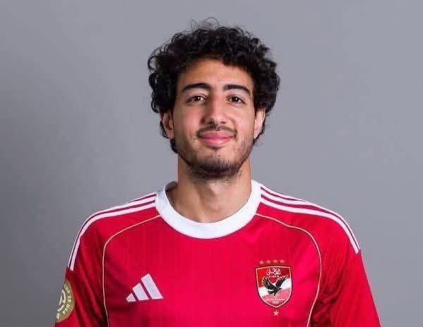 3shoorMostafa's tweet photo. دايما الواحد بيحكي عن عدم المرجلة وإنعدام النخوة في الكورة بس الواد دا وصل لمرحلة الدياثة https://t.co/MYpCpjYyLn