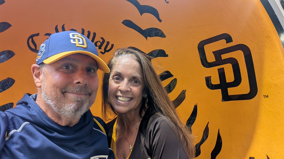 SumpthinSpecial's tweet photo. #forthefaithful #callowaygolf #Padres petco https://t.co/zavKFRsZvR