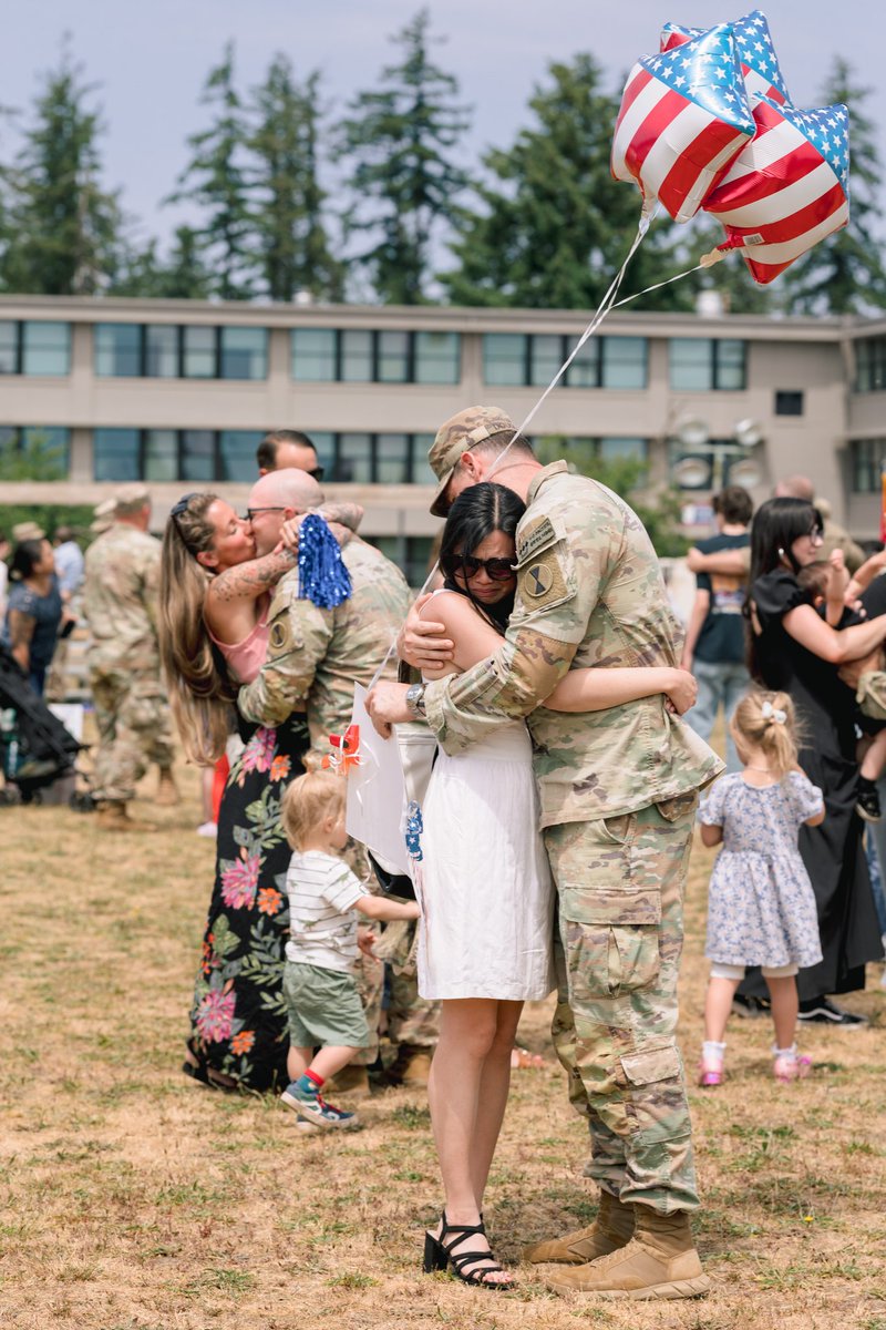 I Corps (@i_corps) on Twitter photo Welcome home 🇺🇸
After 9 months on the Korean Peninsula, the seventh and eighth groups of 1-2 SBCT, <a href="/7thID/">7thInfantryDivision</a> Soldiers are finally back at <a href="/JBLM_PAO/">Joint Base Lewis-McChord</a> Welcome home 🇺🇸
After 9 months on the Korean Peninsula, the seventh and eighth groups of 1-2 SBCT, <a href="/7thID/">7thInfantryDivision</a> Soldiers are finally back at <a href="/JBLM_PAO/">Joint Base Lewis-McChord</a>