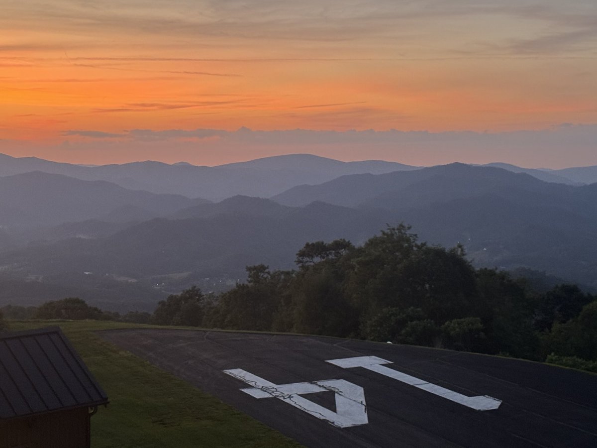 tjamieibm's tweet image. Missing my condo in western NC with 100 degrees in Raleigh today !