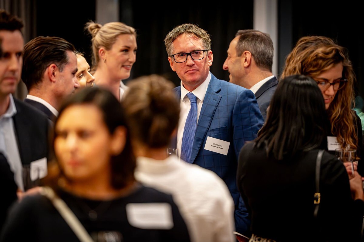 🤝 A warm welcome to a day of connection ahead!

Chargé d’Affaires David Gehrenbeck joined AmCham Australia and AmCham New Zealand at a reception hosted by Russell McVeagh in Wellington - a chance for the 44-member Australian delegation to connect with the AmCham NZ Board and